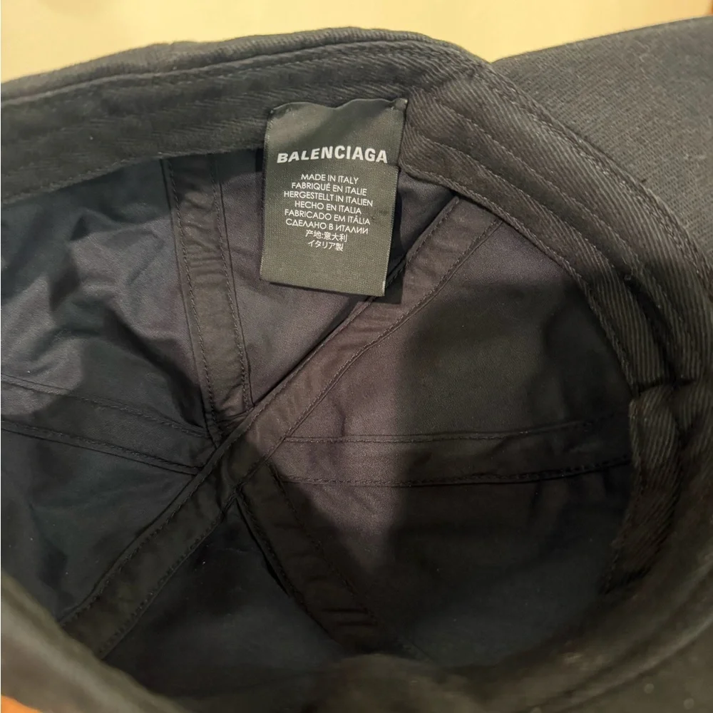 Balenciaga Black Logo Cap - Picture 2 of 3